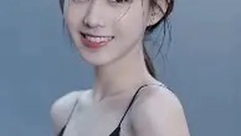 王欣瑜轻松闯过温网首轮关 郑钦文激战落败